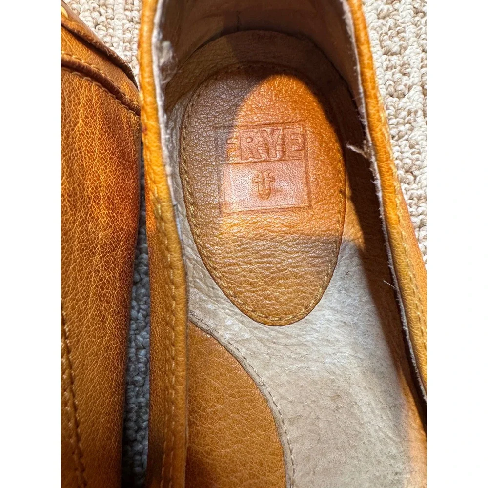 FRYE Women's Tan Leather Driving Moccasin Flats Shoes
